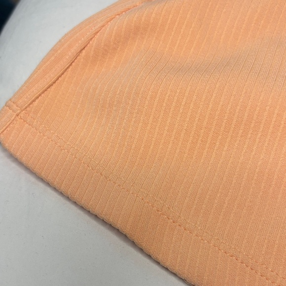 Lululemon Peach Women's High Rise Ribbed Shorts Size 6 - Picture 4 of 9